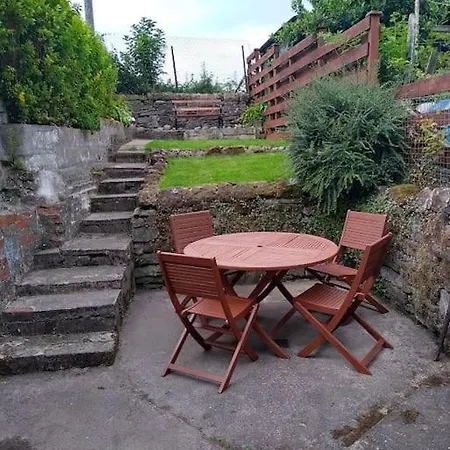 Holiday home 2 Bed Pet-free Cottage, Private Garden & Fell View